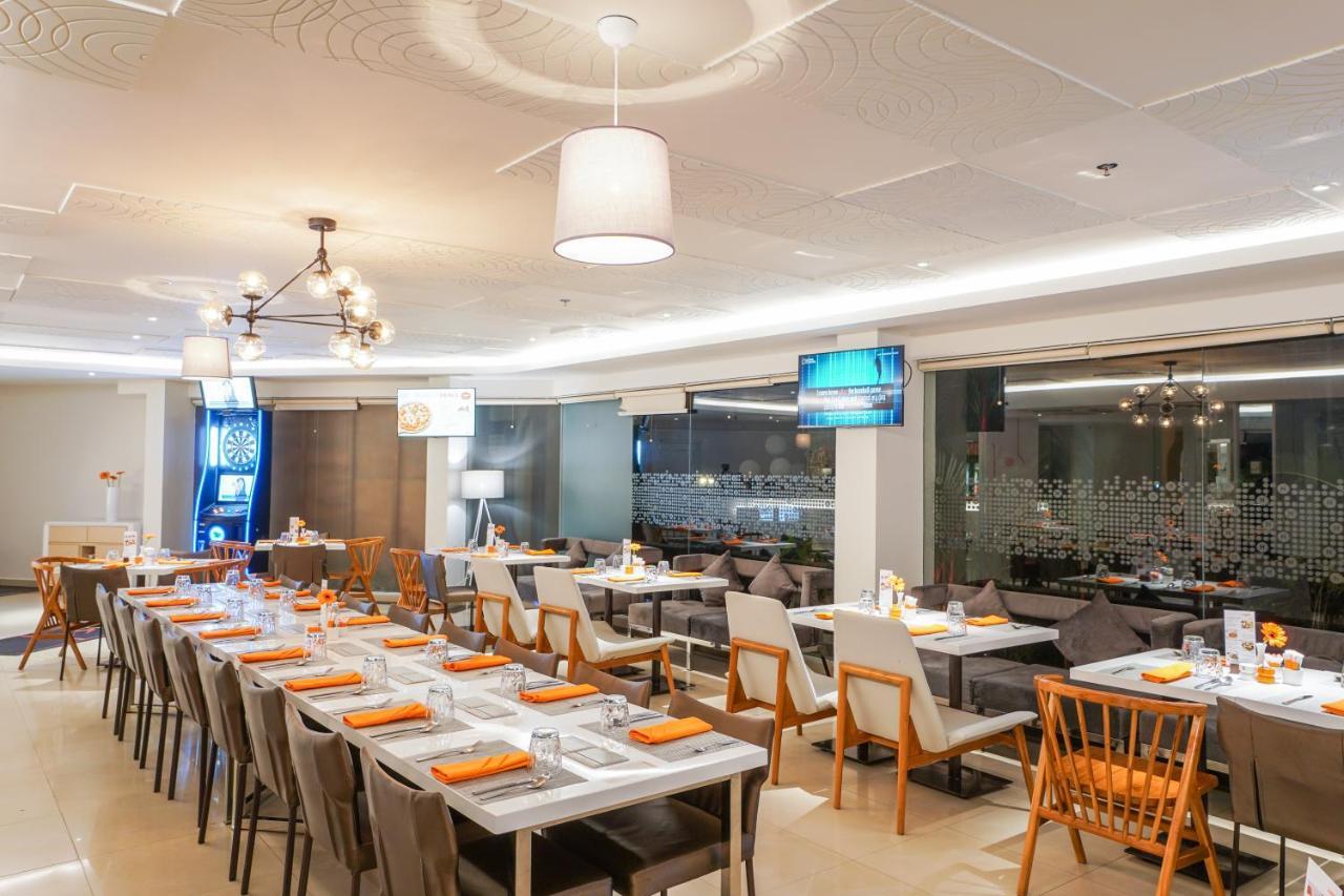 Harris Resort Batam Waterfront Sekupang Ngoại thất bức ảnh